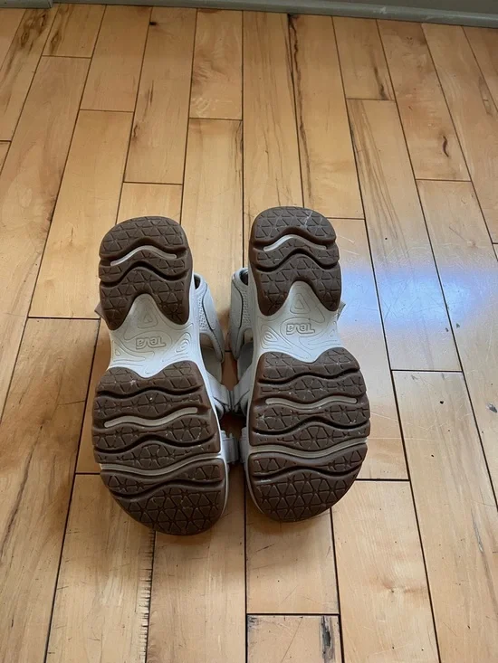 Teva Chunky Platform Sandals in Birch size 11 - Picture 5 of 6